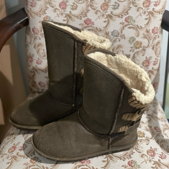 BearPaw Boshie Chestnut Distress - Picture 3 of 7